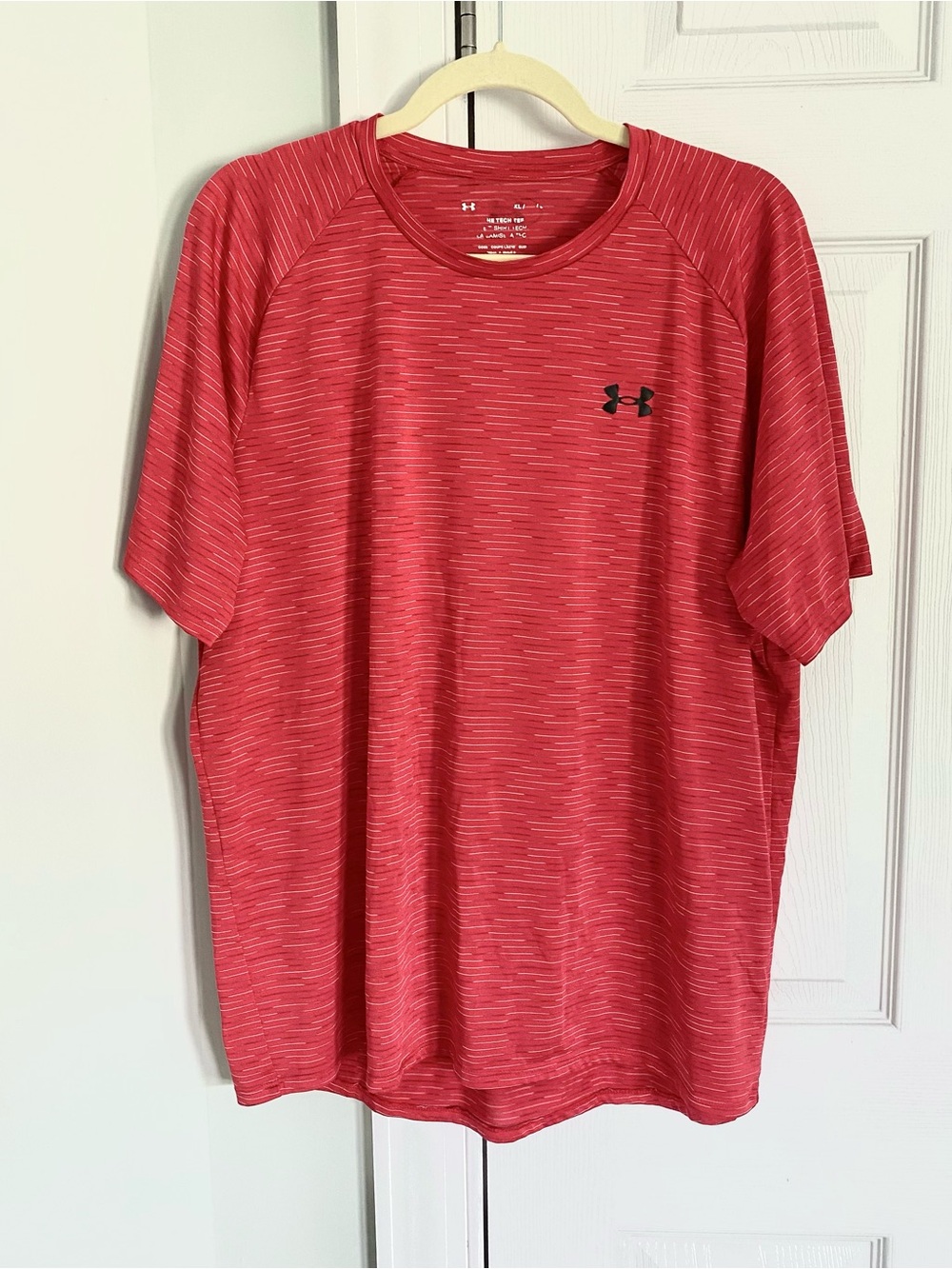Under Armour Men’s Heathered Red Tech Short-Sleeve Shirt
